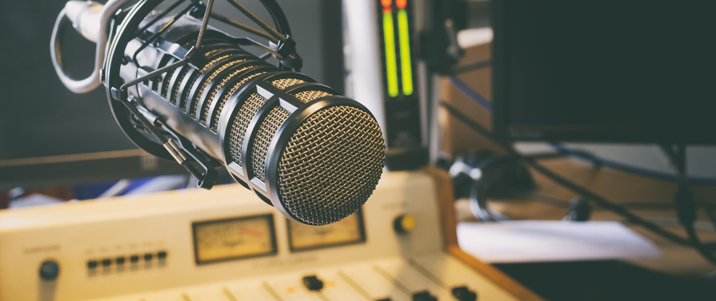 Mikrofon_im_Radiostudio