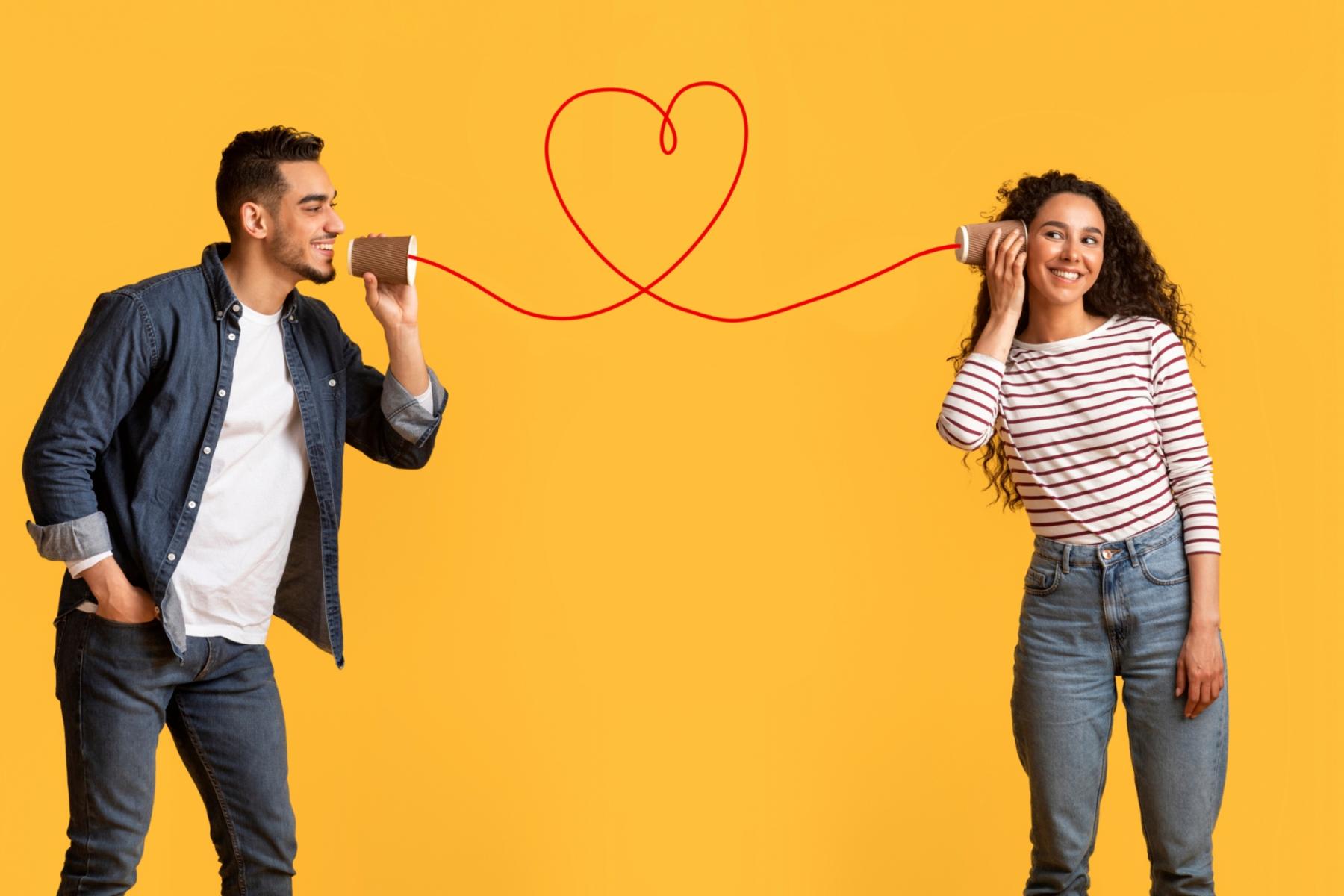 shutterstock_2207861113_Dosentelefon_Herz_Paar_frei