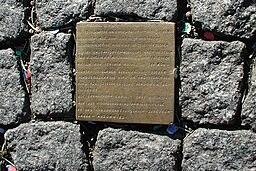 256px-Köln-Stolperstein-Rathaus-024