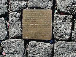 256px-Köln-Stolperstein-Rathaus-024