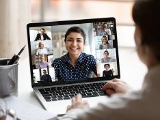 2021-09-09_shutterstock_1704188845_fizkes_Digitales_Meeting_Konferenz_Laptop_frei