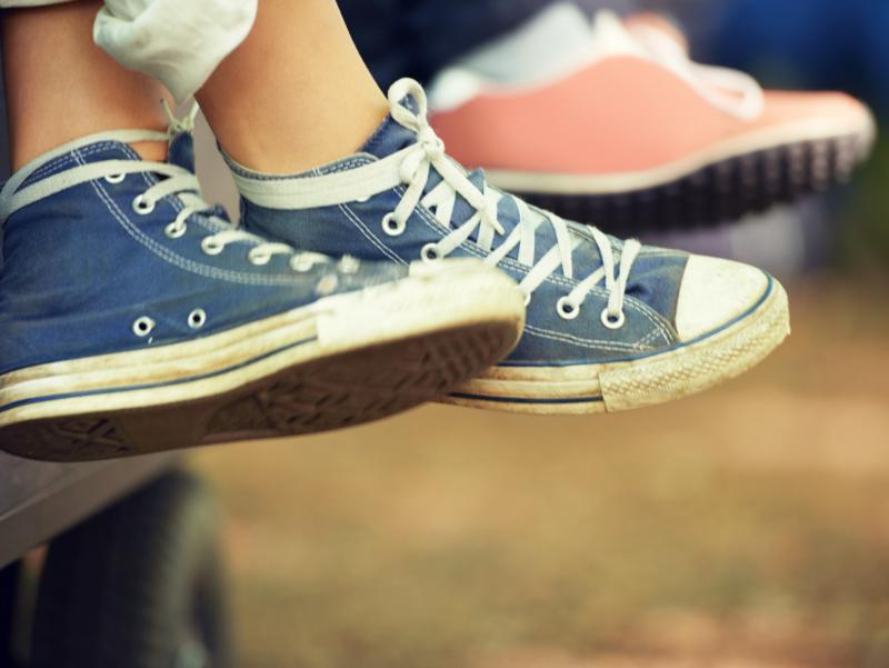 shutterstock_2422944943_PeopleImages.com - Yuri A_Sneakers_Outdoor_Schuhe_Frei