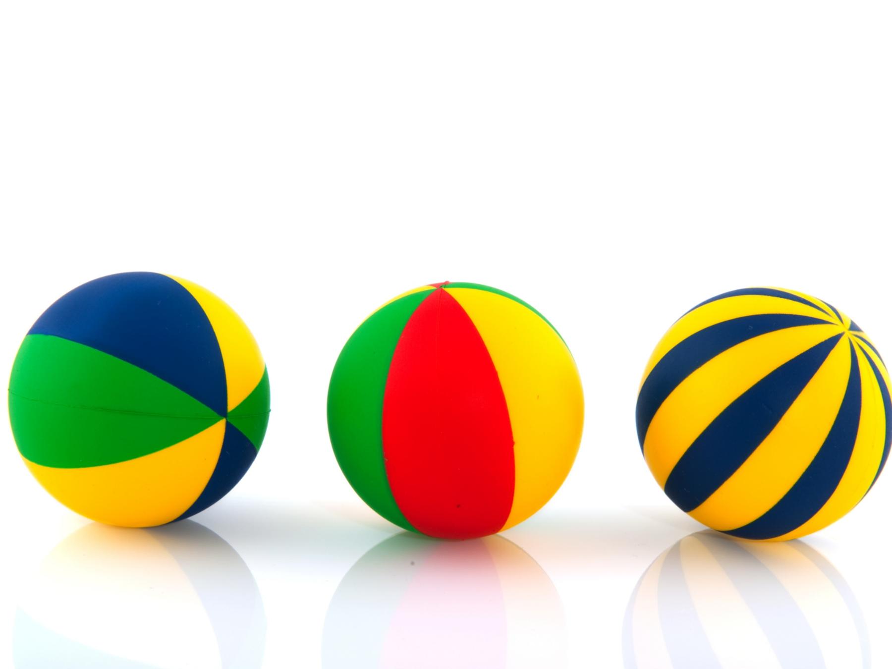 shutterstock_34938043_Ivonne Wierink_Bälle_bunt_frei